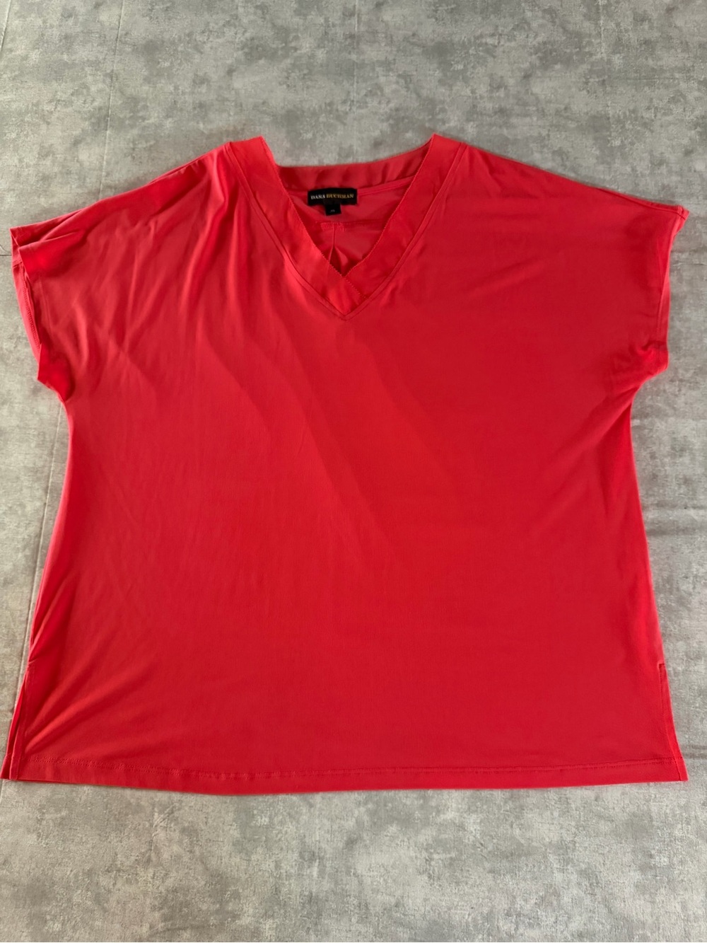 Dana Buchman Bright Red V-Neck Short Sleeve Tee Size XL